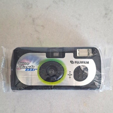 Fujifilm QuickSnap Flash 1000 35mm One-Time-Use Camera, 27 Exposures