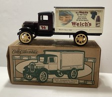 Ertl Collectibles 1931 Hawkeye Truck Die Cast Metal Vehicle 1998 19170 Welch  s