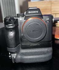 Sony Alpha 7 III Mirrorless Camera Body 24 MP 4K Video Battery Grip