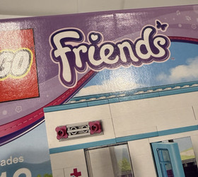 Lego Friends 41125 Horse Vet Trailer - new/sealed