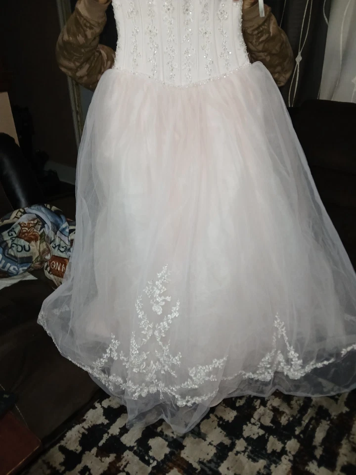David's Bridal Size 4 Wedding Dress Style T9231 Color Pink - Image 2 of 4