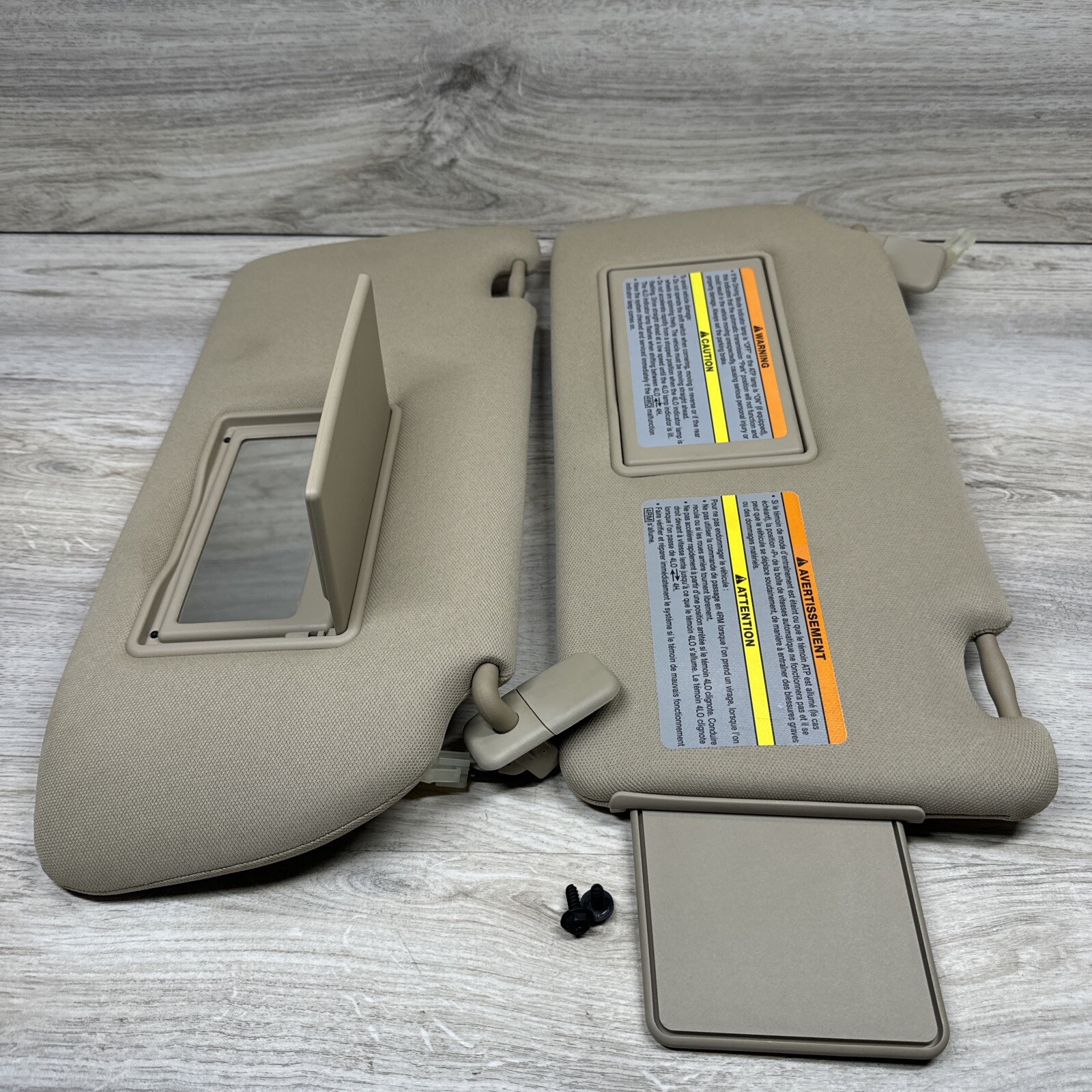 05 - 12 Nissan Pathfinder Xterra Frontier Sun Visor Left Right Set Lighted Beige