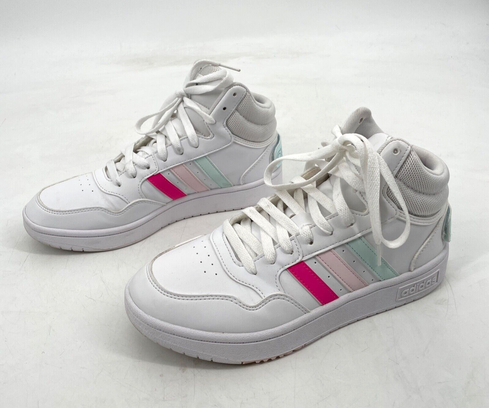 Adidas women 7.5 /EU 39.5 Hoops 3.0 Mid Classic World Friends Sneaker Shoe White thumbnail 2