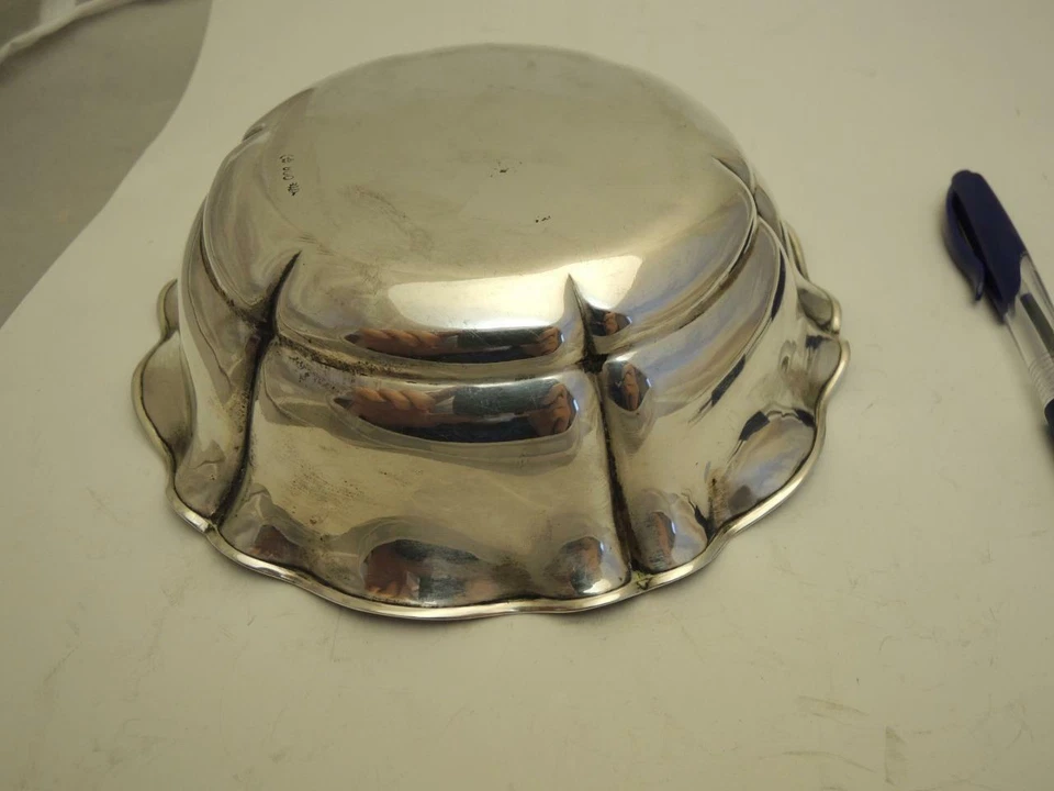 Frutero redondo de plata alemán Hugo Böhm 115 g plata 800 estilo rococó circa 1890 Foto 3 de 3