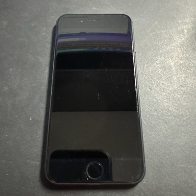 Apple iPhone SE 3rd Gen 64GB Unlocked AT&T T-Mobile Verizon Good Condition