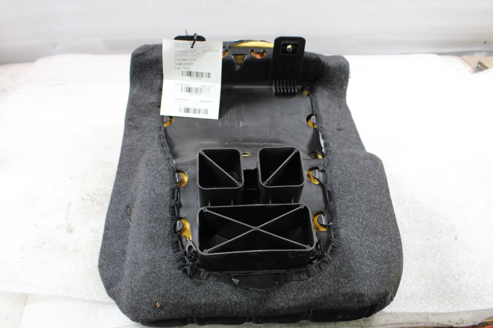 Maserati GranCabrio, LH, Left, Rear Seat, Lower Section, Used