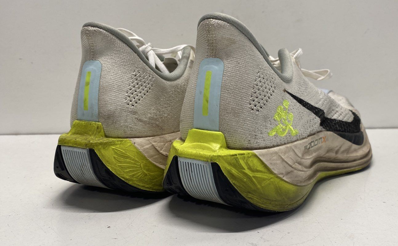 Nike White/black/volt/light Blue Solid Running Sh… - image 4