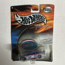 Hot Wheels 1:64 Pit Board Series 44 Petty 2001 Diecast Car Blue Red