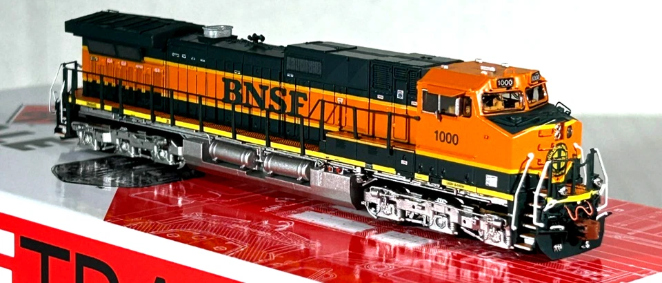 SCALETRAINS N SCALE GE C44-9W LOCOMOTIVE SOUND&DCC BNSF  SXT38679 - Image 2 of 4