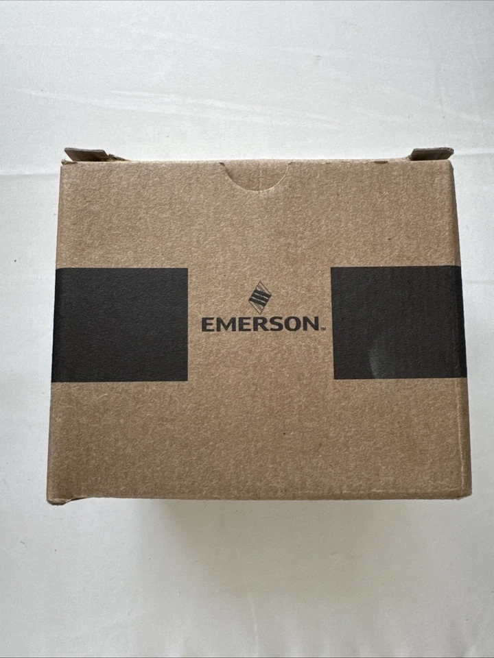 Emerson ECP2023 Appleton Hoja Recta, Enchufe de Área Peligrosa 20A, 125V Foto 2 de 4