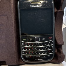 BlackBerry 9630 Black Verizon Smartphone QWERTY Keyboard with Accessories