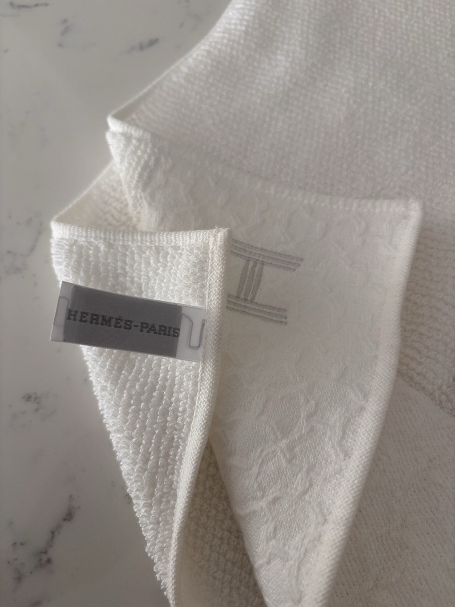 HERMES ホワイト コットン ウォッシュタオル Hermes Towel White 100% Cotton 33.5”x13” New In Box | eBay