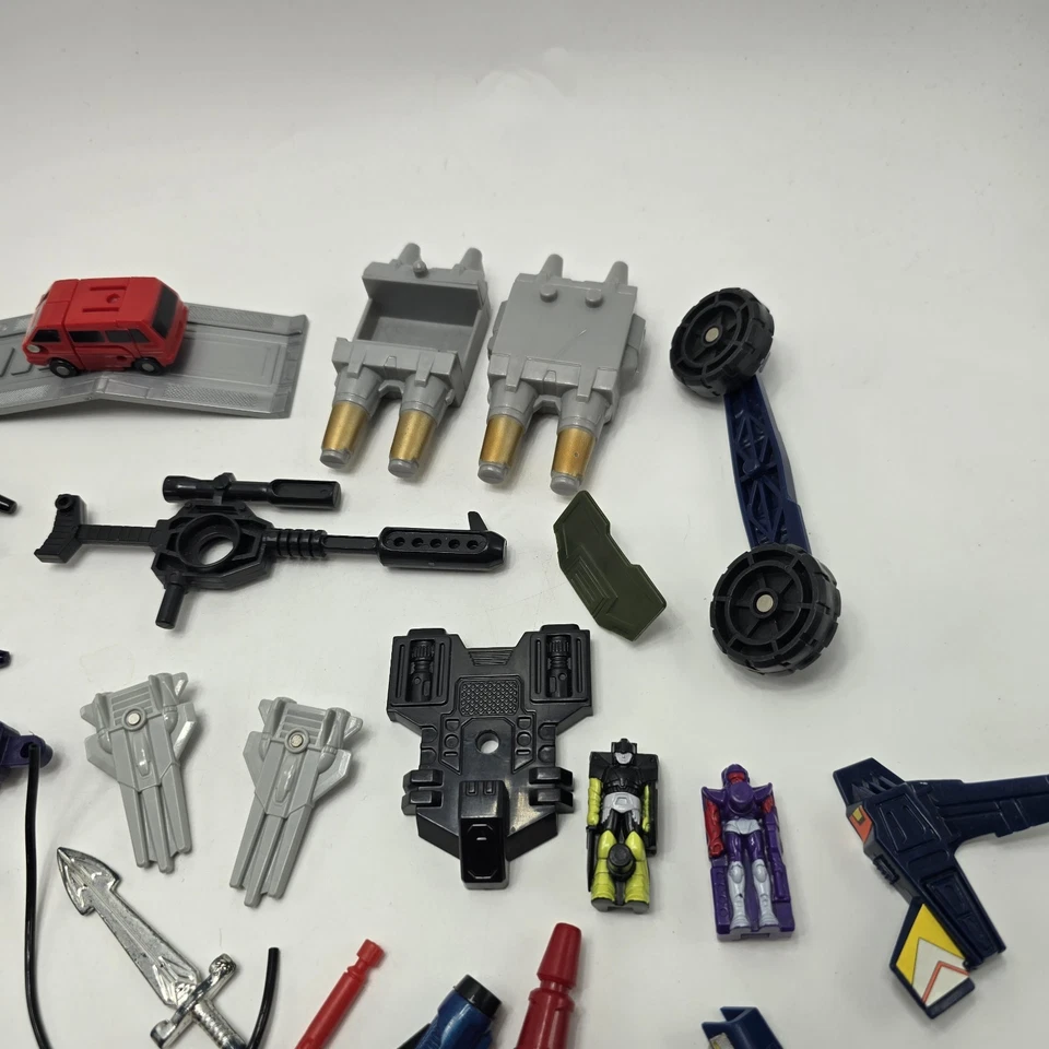 Vintage Transformers G1 RARE Parts, Weapons And Accessories - Huge Lot - Image 4 of 4