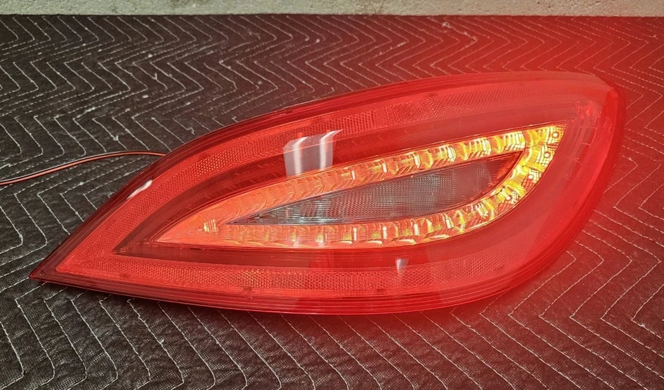 2012-18 Mercedes-Benz CLS-Class W218 Genuine Right (Passenger Side) Tail Light - Image 2 of 4