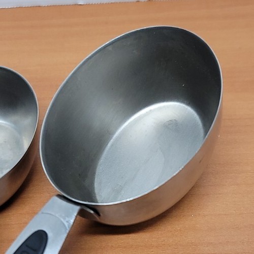 OGGI Stainless Steel 4pc dry Measuring Cup Set Oval Rubber grip - Picture 2 of 11