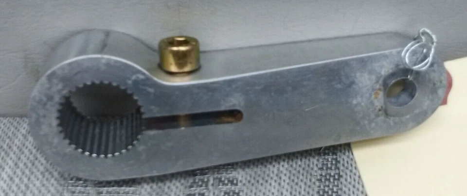 1997 Ski Doo Formula 500 左转向臂 PN 50695900 — 第 2/3 张图片