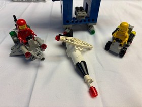 Vintage Lego Space Set #6951 Robot Command Center from 1984! w/ Minifigs!