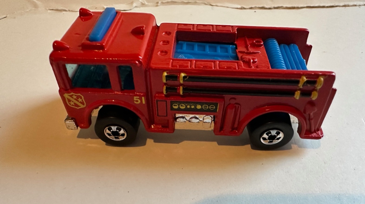 Lot 0f 5 Hot Wheels-FIRE-EATER/ LETTER-GETTER/GREYHOUND BUS