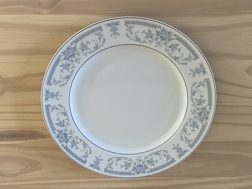 Sheffield Blue Whisper 5 Piece Place Setting Porcelain Fine China Set 1985 - Picture 10 of 12