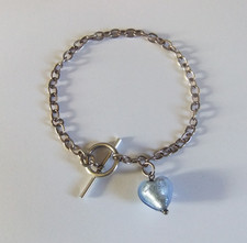 SOLID STERLING SILVER T BAR BRACELET WITH HEART CHARM * 8.45 grams *