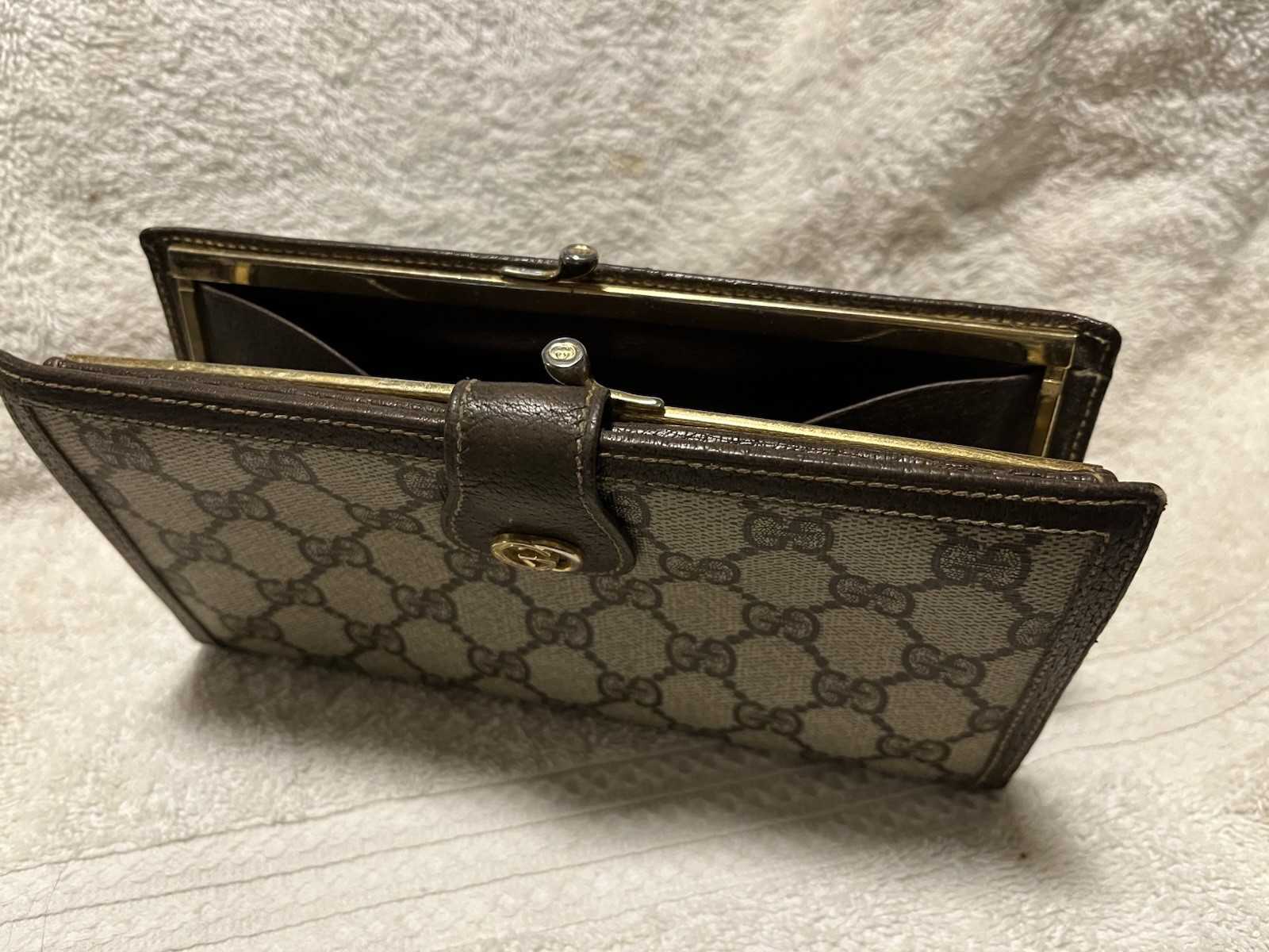 Authentic Vintage Gucci Monogram Continental Wall… - image 3