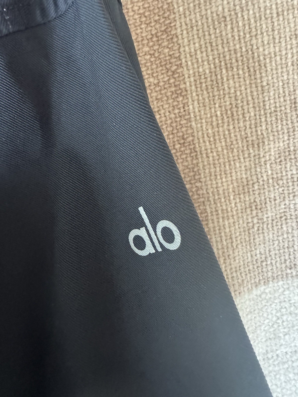 Alo Black Nylon Pullover Jacket Small - image 6