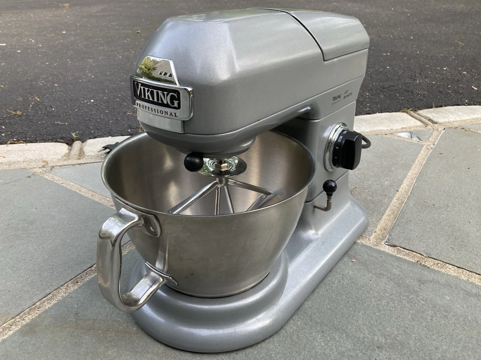 Viking VSM500 5Qt 800W Stand Mixer In Silver/Grey. Made in the UK/England
Opens in a new window or t