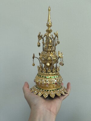 THAI GOLD CROWN!! Amazon.com: HeOTER Thai Crown Dance Headdress Comb Crown  main image 3