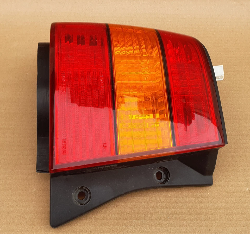 Luz trasera izquierda Lexus LS400 97 98 99 20 OEM JDM usada: Toyota Celsior Foto 4 de 4