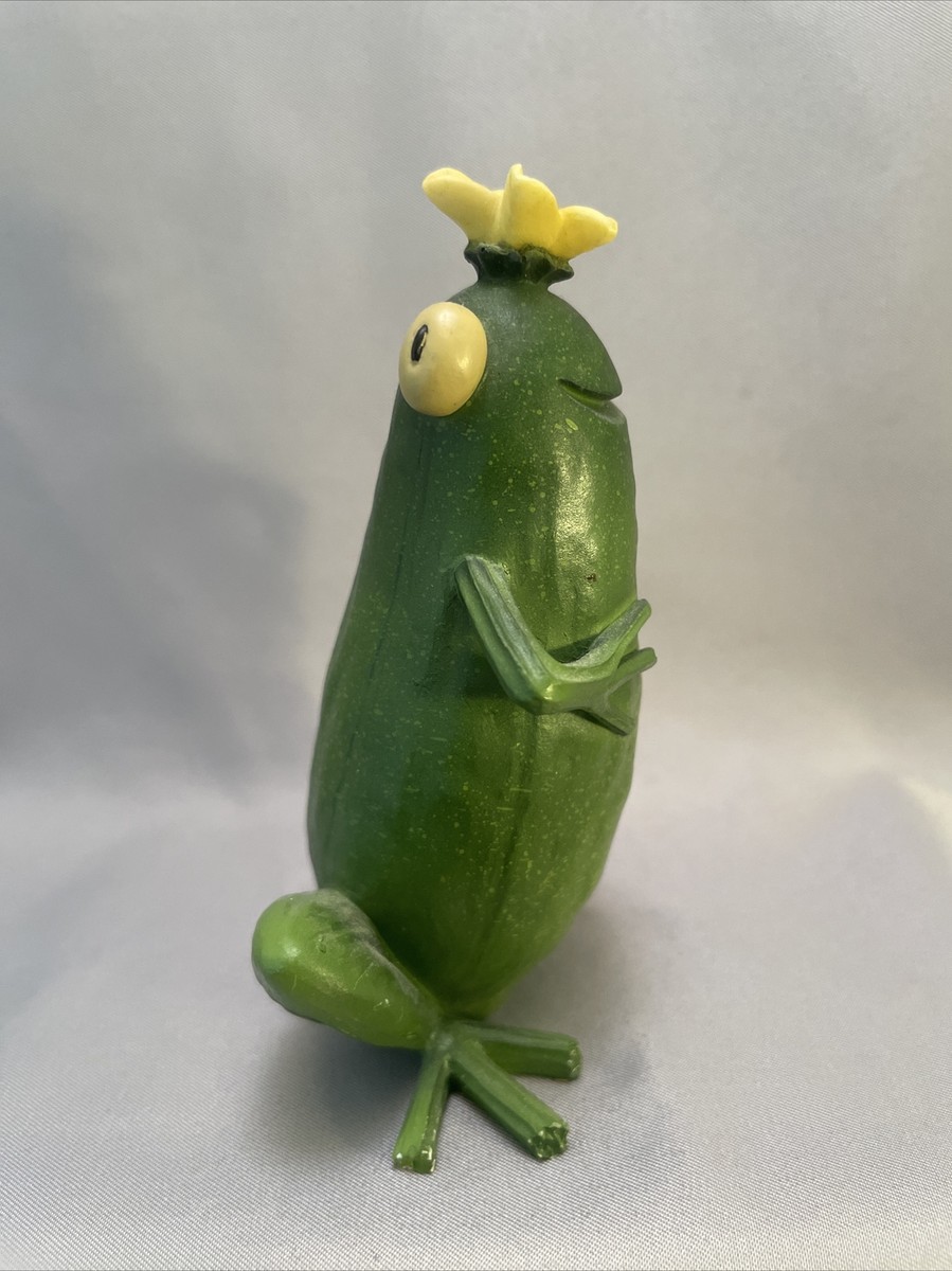 Zucchini Frog Enesco Home Grown Pickle Cucumber Figurine 4009281