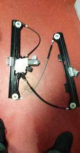 BMW 5er E60 E61 Fensterheber vorne rechts VR Rail 7034352S 7075668E