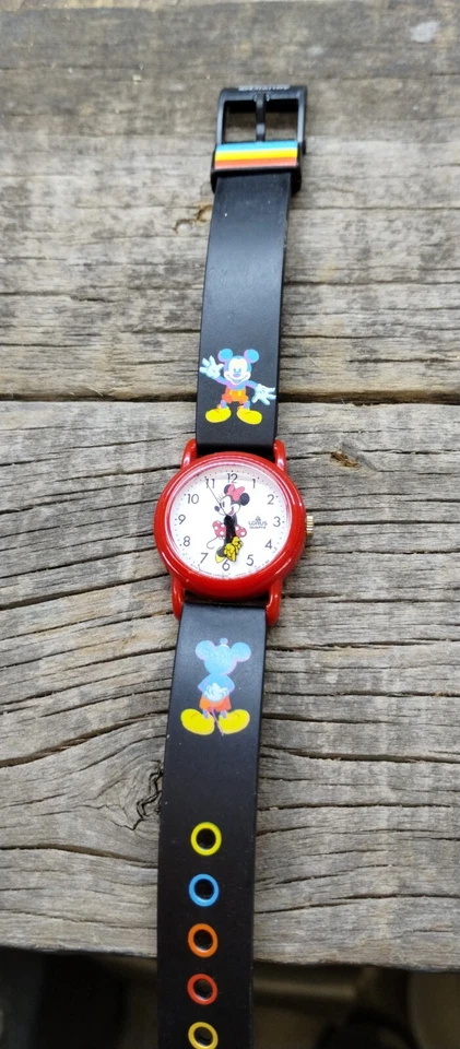 ВИНТАЖНЫЙ 80-х Disney Co девочек часы MINNIE MOUSE LORUS V811-0070 красный новый аккумулятор - Изображение 3 из 4