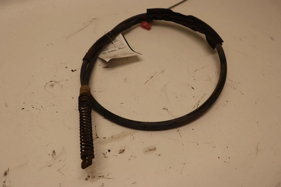 Cable de freno de estacionamiento de emergencia trasero izquierdo Chevy/GMC SUBURBAN 2015-2020 OEM Foto 2 de 4