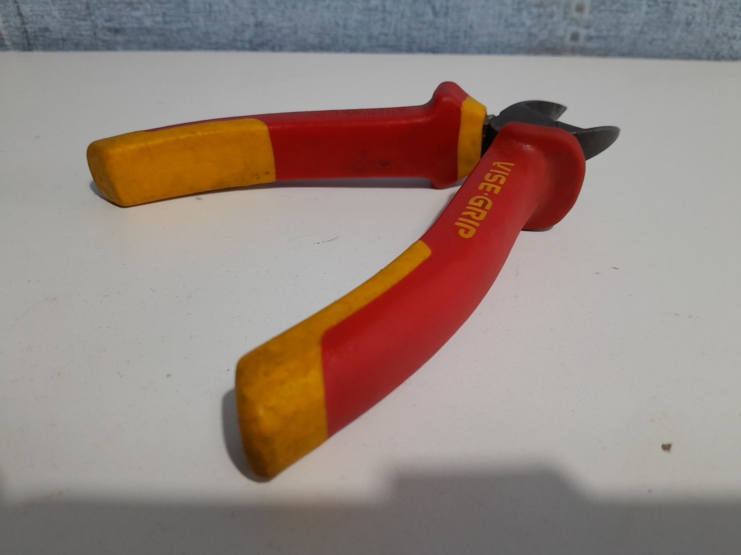 Irwin Vise-Grip 10505865 VDE Insulated Diagonal Cutting Pliers (Snips) 6"" 150mm