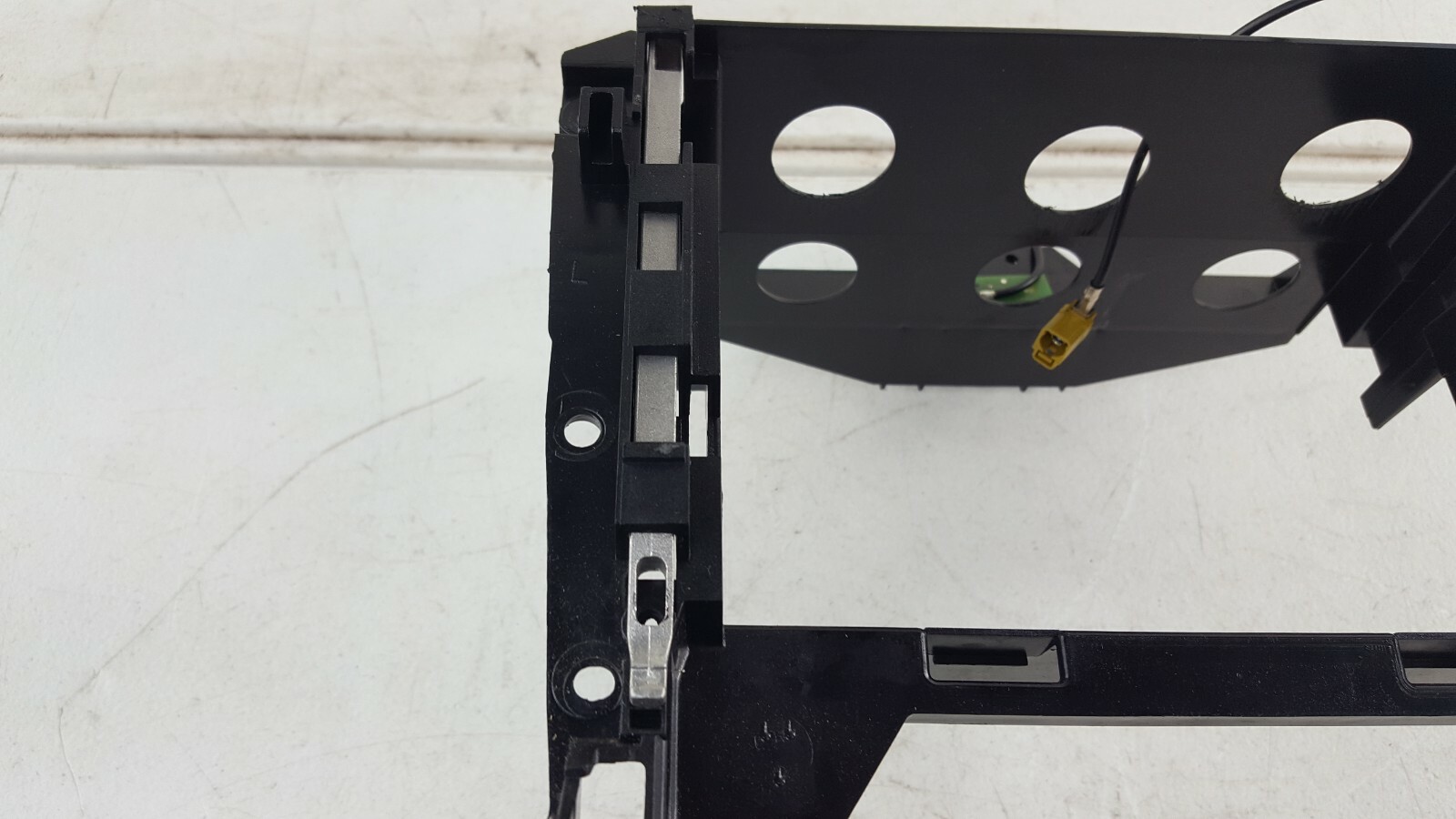 2007 2012 Mercedes Benz GL350 Center Console Dash Radio Mount Bracket 2007-2012-mercedes-benz-gl350-center-console-dash-radio-mount-bracket