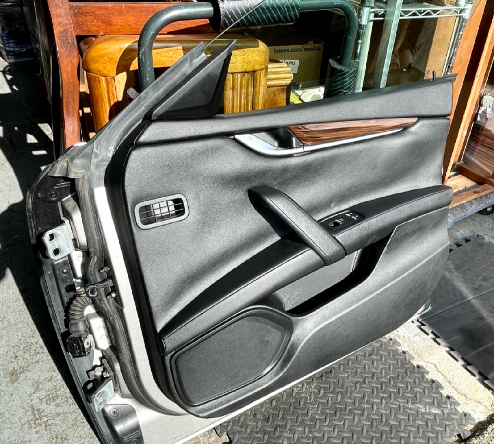 2014-2017 Maserati Ghibli Front Right Passenger Black Door Panel