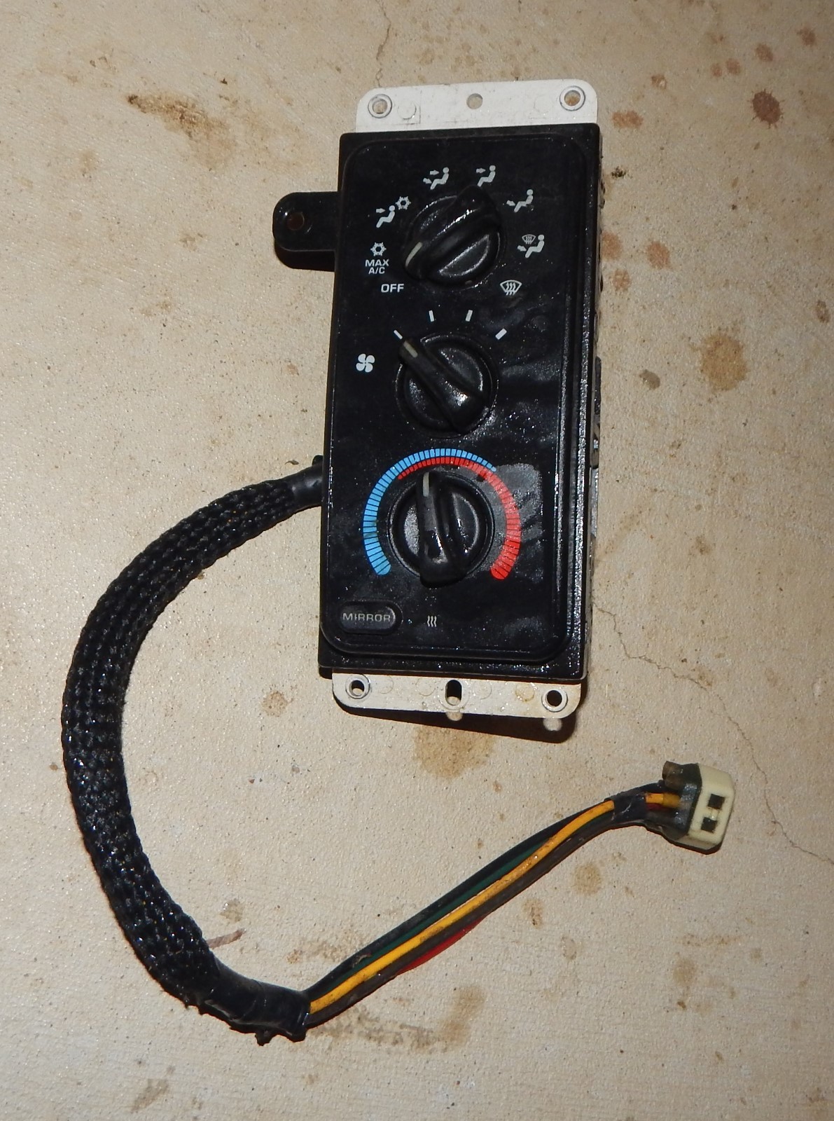 Picture 1 of 4
