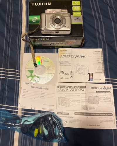 Fujifilm FinePix A700 Digital Camera 7.3MP Silver w/ Accessories & Box, Tested - Picture 6 of 13