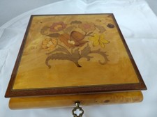 Romance Spieldose, Spieluhr, "Wiener Walzer" von Strauß (Nr.94)