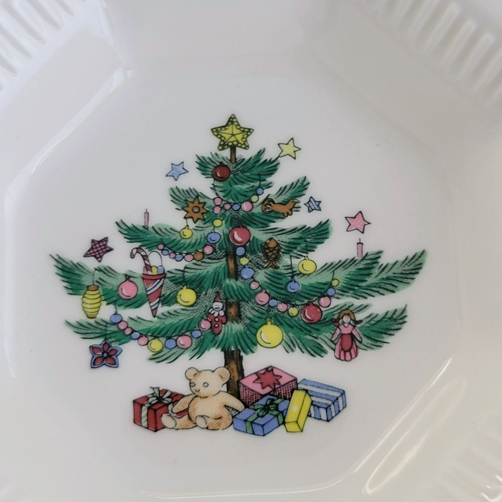 Nikko Christmastime Dessert Berry Bowl Octagonal Shape Festive Holiday Dishes