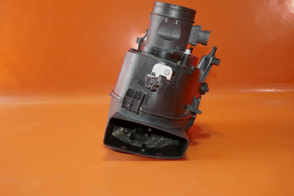 Maserati Ghibli 2014-2019 Right Air filter box P/N 670101256