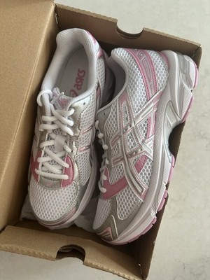 Size 7W ASICS Gel-1130 White Pure Pink Silver 1202A507-100 Sneaker NEW IN  HAND