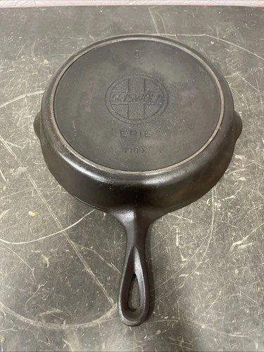 VTG Griswold ERIE #9 Slant Logo Cast Iron Skillet 710 X Heat Ring