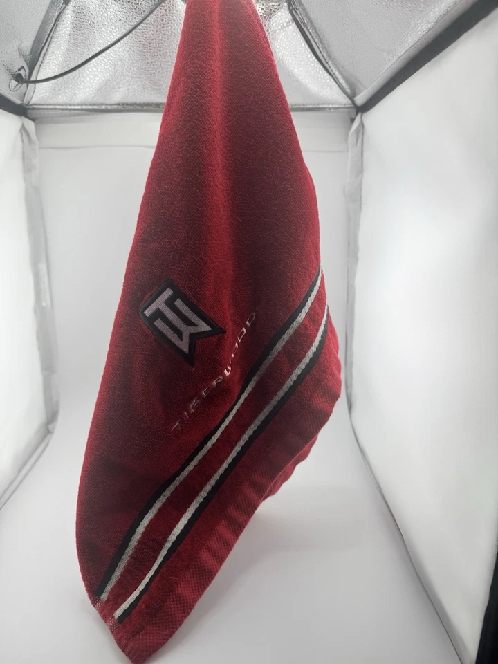 Vintage NIKE GOLF Tiger Woods Golf Towel Embroidered Pre Owned - Image 2 of 4