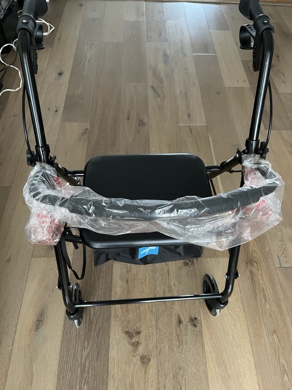 Medline Basic Rollators with Wheels - Black