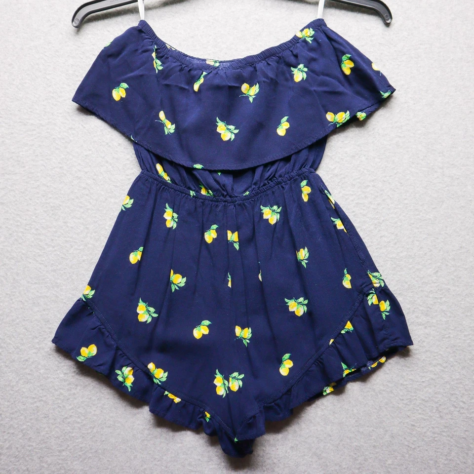 Romper feminino Mimi Chica pequeno azul marinho estampa de limão bolsos com babado fora do ombro - Imagem 2 de 4