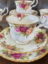 Royal Albert Bone China OLD COUNTRY ROSES 12p...