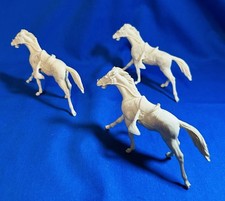 Marx 54mm Cavalry Horses in Cream Plastic. Fort Apache 1960  s 3 