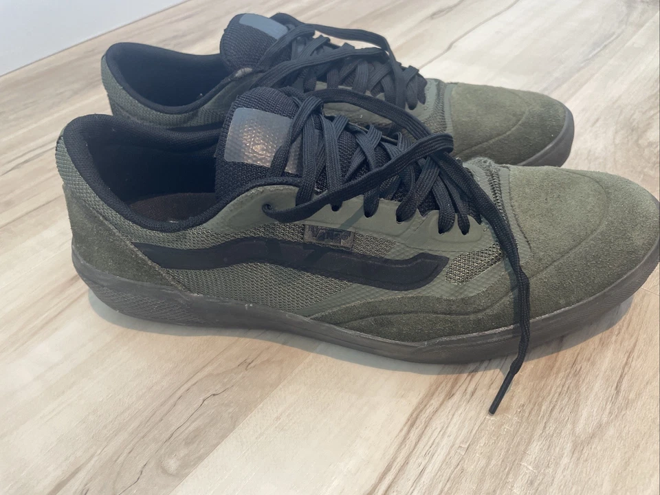 Zapatos de skate Vans UltimateWaffle para hombre talla 10,5. Foto 2 de 4