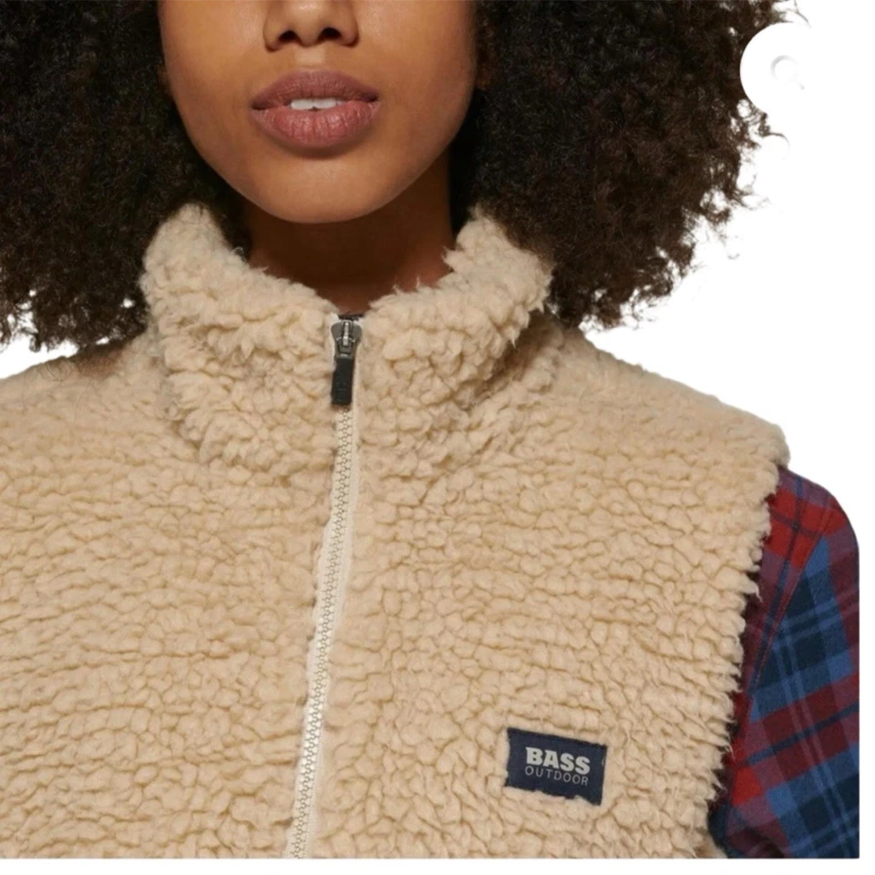 New Bass Outdoor Women's Vest Faux Sherpa Oatmeal Inside Drop In Pockets Large - Image 3 of 4